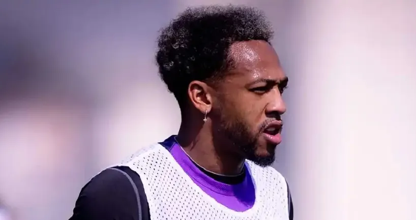 Corinthians e Martínez negociam rescisão após polêmicas