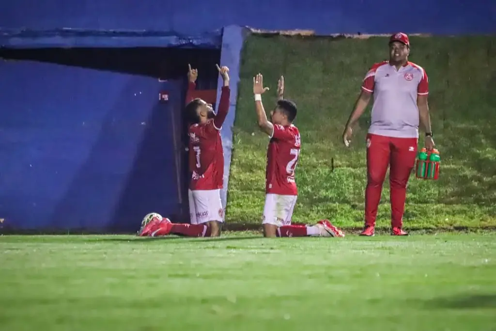 GOIANO: Anapolina vence a Aparecidense e confirma classificação 2 GOIANO: Anapolina vence a Aparecidense e confirma classificação (Foto: Divulgação)