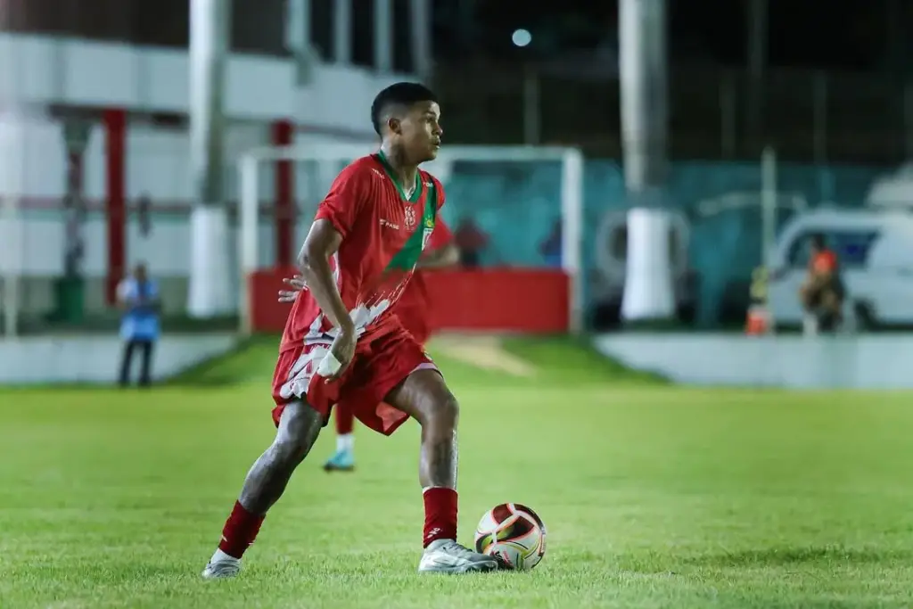 CAPIXABA: Serra vence Real Noroeste e garante vaga nas semifinais 2 CAPIXABA: Serra vence Real Noroeste no fim e garante vaga nas semifinais (Foto: Derley Ferreira/Real Noroeste)