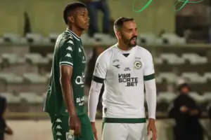 Gama 2 (4) x (5) 2 Goiás - Esmeraldino passa sufoco, mas avança