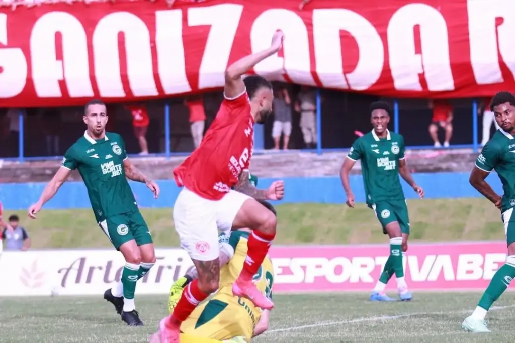 GOIANO: Goiás e Anapolina empatam em jogo aberto na ida da semifinal 2 GOIANO: Anapolina e Goiás empatam em jogo aberto na ida da semifinal (Foto: Divulgação/Anápolis)