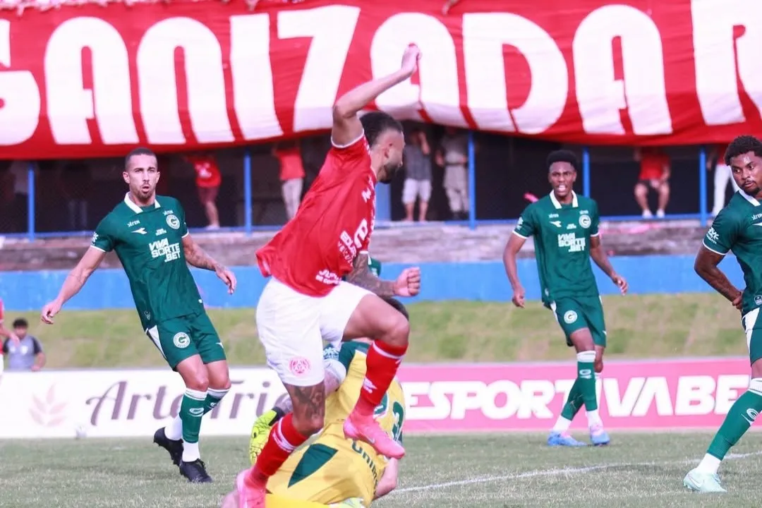 GOIANO: Anapolina e Goiás empatam em jogo aberto na ida da semifinal (Foto: Divulgação/Anápolis)
