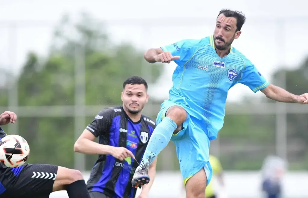 AMAPAENSE: Com gol de Thiago Ribeiro, Oratório atropela o Trem e segue 100%