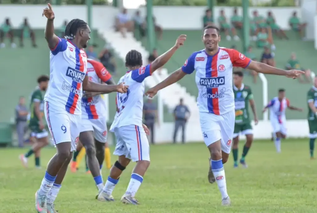 PAULISTÃO A4 RIVALO: Penapolense lidera com 100% e São-Carlense é vice-líder