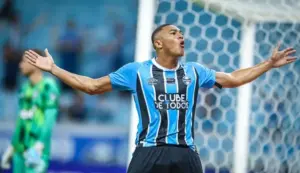 Grêmio 5 x 3 Botafogo - Carlos Vinícius dá show e Tricolor goleia no reencontro de Castro com o Fogão