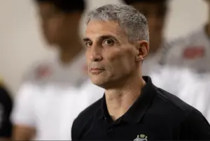 Vojvoda ameniza vaias e pede Vila com mais 'fogo' para o Santos reagir