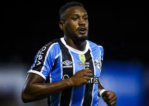 Botafogo negocia Edenilson para reforçar meio-campo em 2026