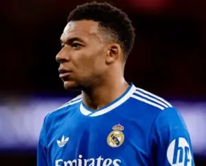 Mbappé defende a expulsão de Prestianni da disputa da Liga dos Campeões