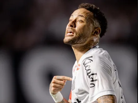 Neymar brilha na vitória do Santos