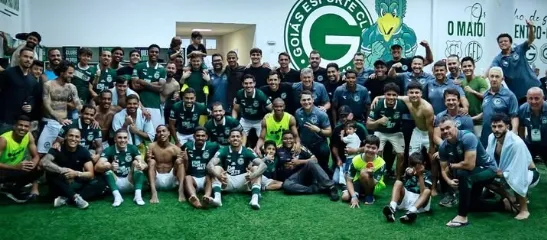 Goiás vai à final do Goiano