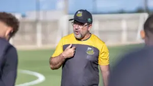 Enderson Moreira aposta na base e projeta Novorizontino forte