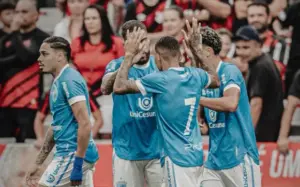 PARANAENSE: Londrina vence o Athletico fora de casa e avança à final