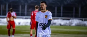 Depois de atuar na Europa, meia espera acertar com clube brasileiro