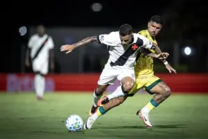Vasco x Chapecoense - Onde assistir, escalações e arbitragem