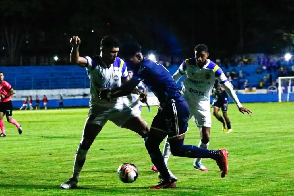 Fahel chama campanha do Taubaté de pífia, mas confia em reação