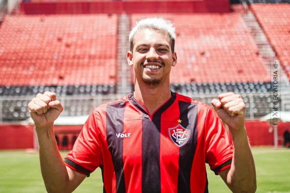 Vitória avalia saídas na reta final da janela e projeta ajustes no elenco (Foto: Victor Ferreira/ECV)