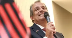 Bap explica demissão de Filipe Luís: 'Quando pegar um trem errado, desça na 1ª estação'