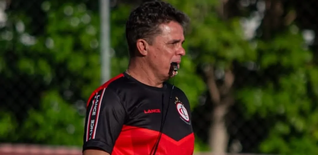 Evaristo Piza durante treino (Foto: Estefinho Francelino-Campinense)