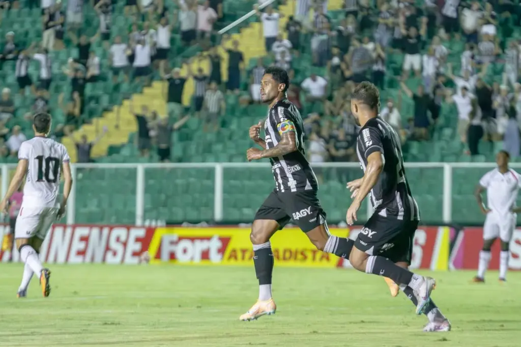 CATARINENSE: Figueirense supera Joinville e respira contra descenso
