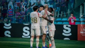 CEARENSE: Fortaleza bate Ferroviário e encaminha vaga na final