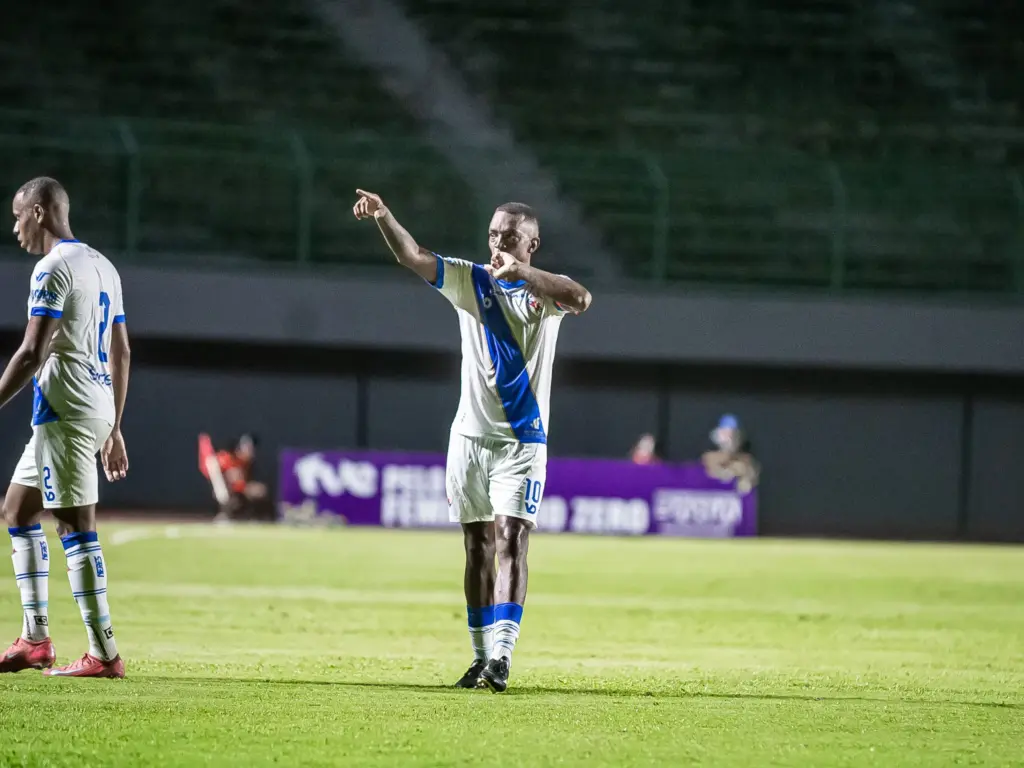 BAIANO: Vitórias de Galícia e Bahia de Feira rebaixam Atlético Alagoinhas
