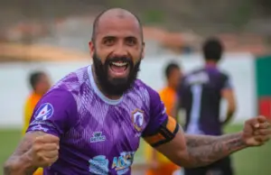 Sergipano: André Castro celebra gol decisivo do Falcon, vitória e salto para a zona de classificação