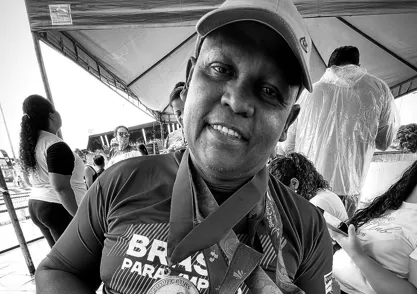 hN5mmGKm Adriano Atleta Luto Para Olimpiadas