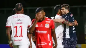 Volpi brilha na estreia pelo Red Bull Bragantino e sobe no ranking de goleiros brasileiros