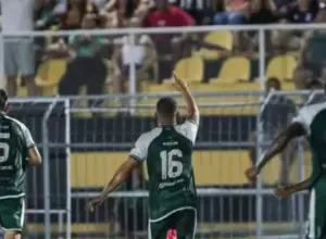 AMAPAENSE: Independente derrota Cristal e larga com pé direito