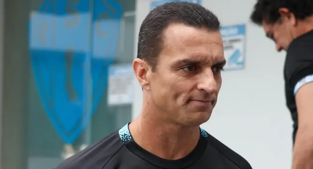 Júnior Rocha leva o Paysandu à final em seu primeiro trabalho no Pará