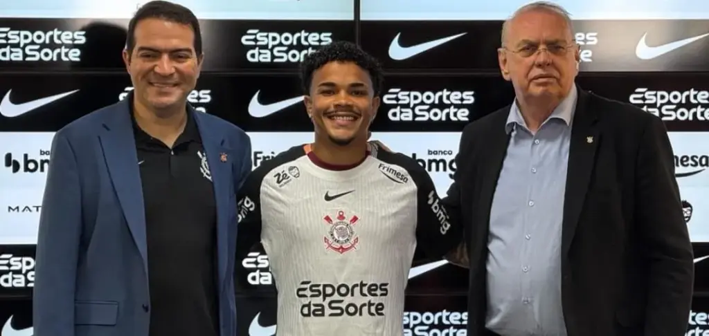 Kaio César promete dedicação total no Corinthians: 'Vou para cima'