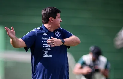 Guarani avalia futuro de Matheus Costa antes da estreia na Série C 2 kfLCrSLI MatheusCosta Guarani 2026 Brasileirao Tecnico