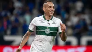 PARANAENSE: Final de semana decide os semifinalistas e rebaixados