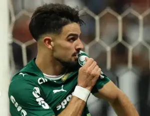 Corinthians 0 x 1 Palmeiras - Verdão vence o Derby e cola na liderança