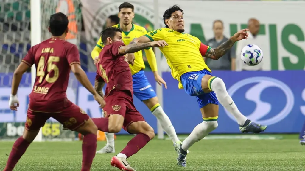 BRASILEIRÃO: Confronto direto pela liderança agita abertura da 4ª rodada