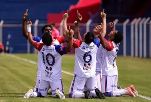 São Caetano 0 x 2 Penapolense - Pantera mais líder do que nunca