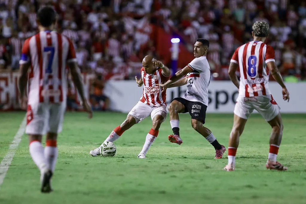 Reginaldo dúvida Náutico Sport