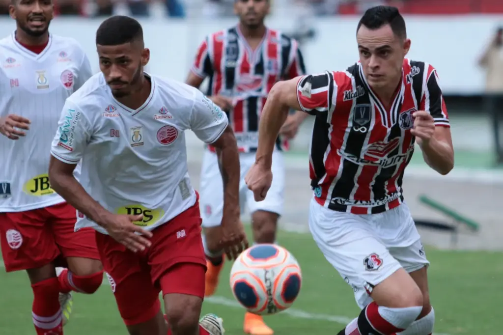 Pernambucano: Santa Cruz tem jejum de quase 10 anos frente ao Náutico 2 Santa Cruz Náutico Pernambucano 2020