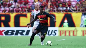 Sport confirma permanência de Fábio Matheus