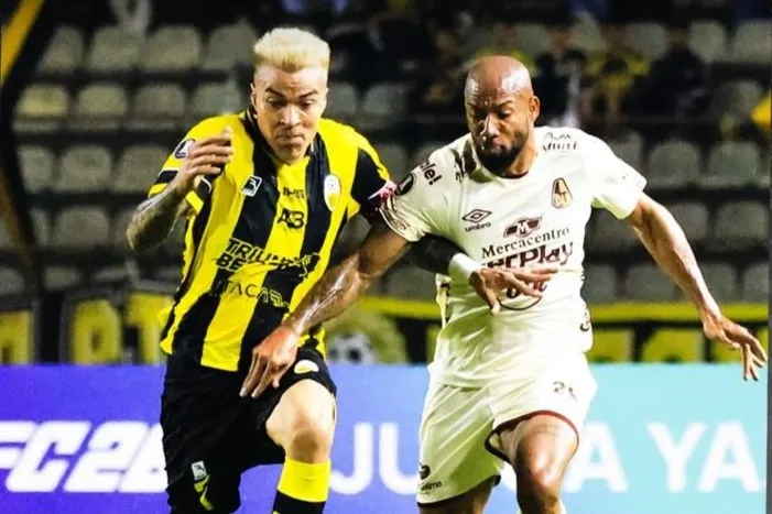 PRÉ-LIBERTADORES: Tolima surpreende Táchira fora de casa (Foto: Divulgação/Táchira)