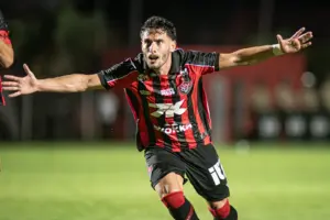 BAIANO: Vitória bate Bahia de Feira e encaminha vaga nas semifinais