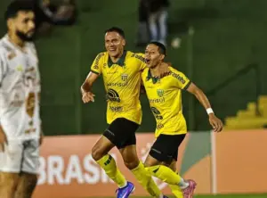Ypiranga-RS 2 x 0 Ji-Paraná - Canarinho segue na Copa do Brasil