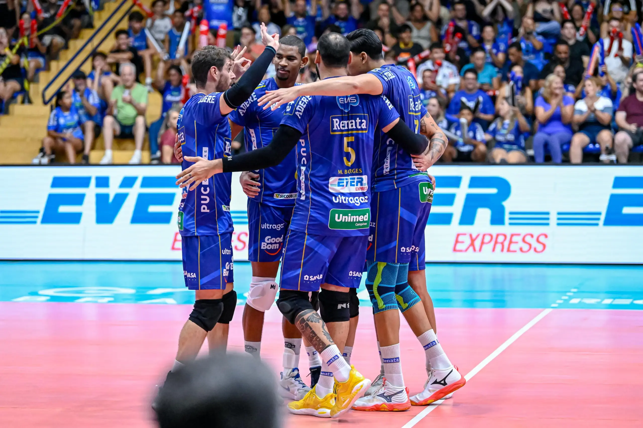 Superliga: Vôlei Renata se reencontra com a torcida e vence confronto direto 9 1000264355