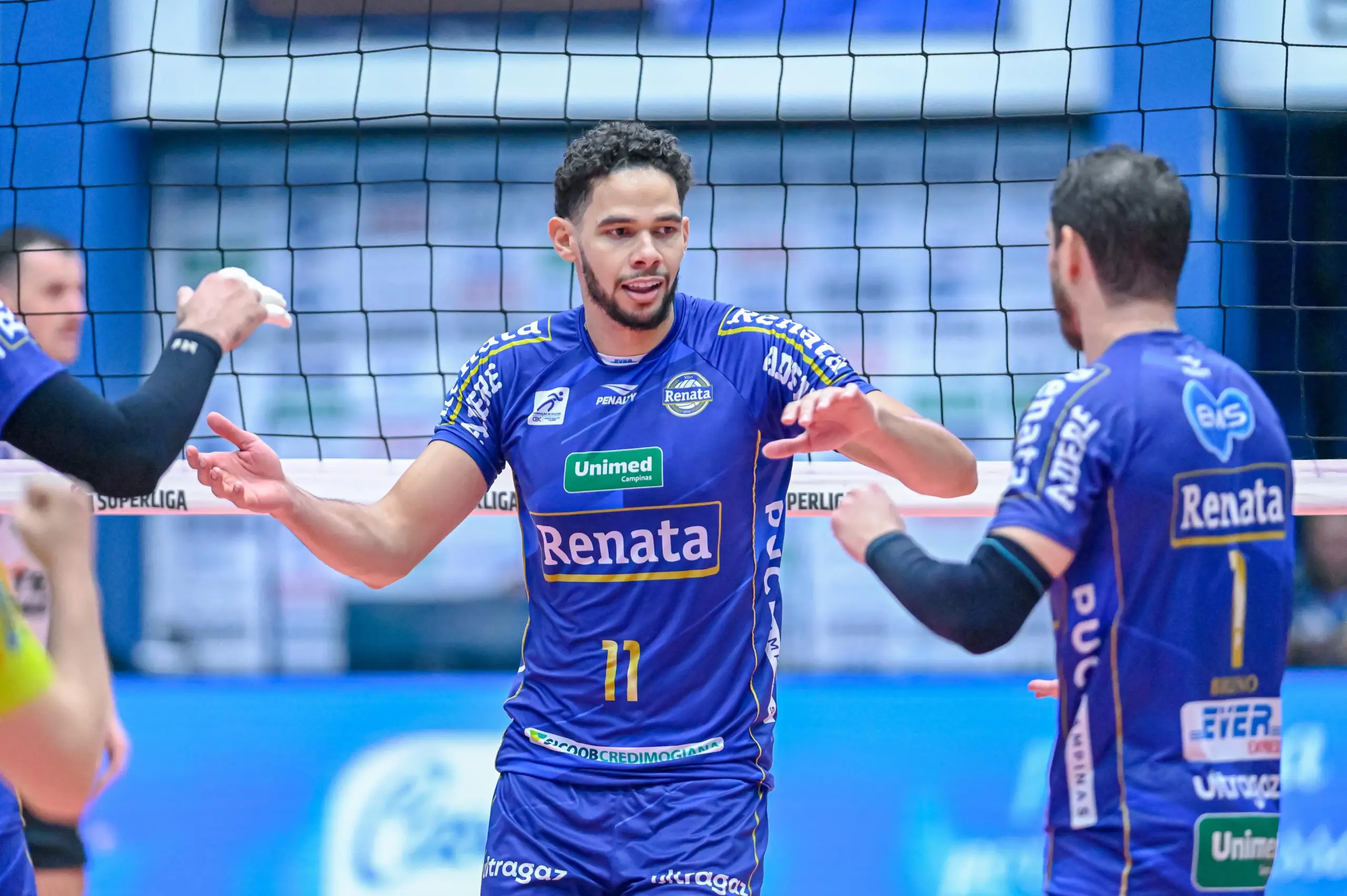 Superliga: Vôlei Renata se reencontra com a torcida e vence confronto direto 8 1000264551