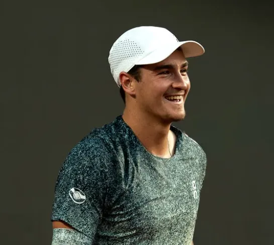 João Fonseca conquista título do MGM Slam em Las Vegas e fatura prêmio milionário