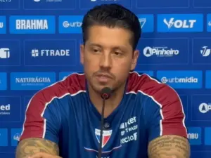 Carpini mostra desconforto e fala sobre o ex-técnico do Fortaleza após goleada