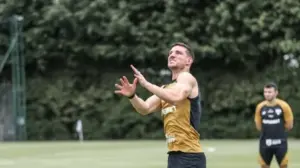 São Paulo: lateral português perde espaço com mudanças no time