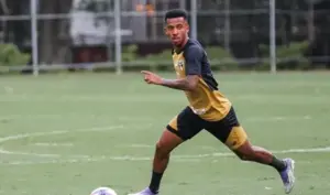 São Paulo acerta renovação de volante até 2030