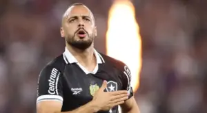 Corinthians negocia com atacante do Botafogo