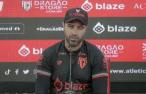 Atlético-GO demite Lacerda após derrota na final do Goiano